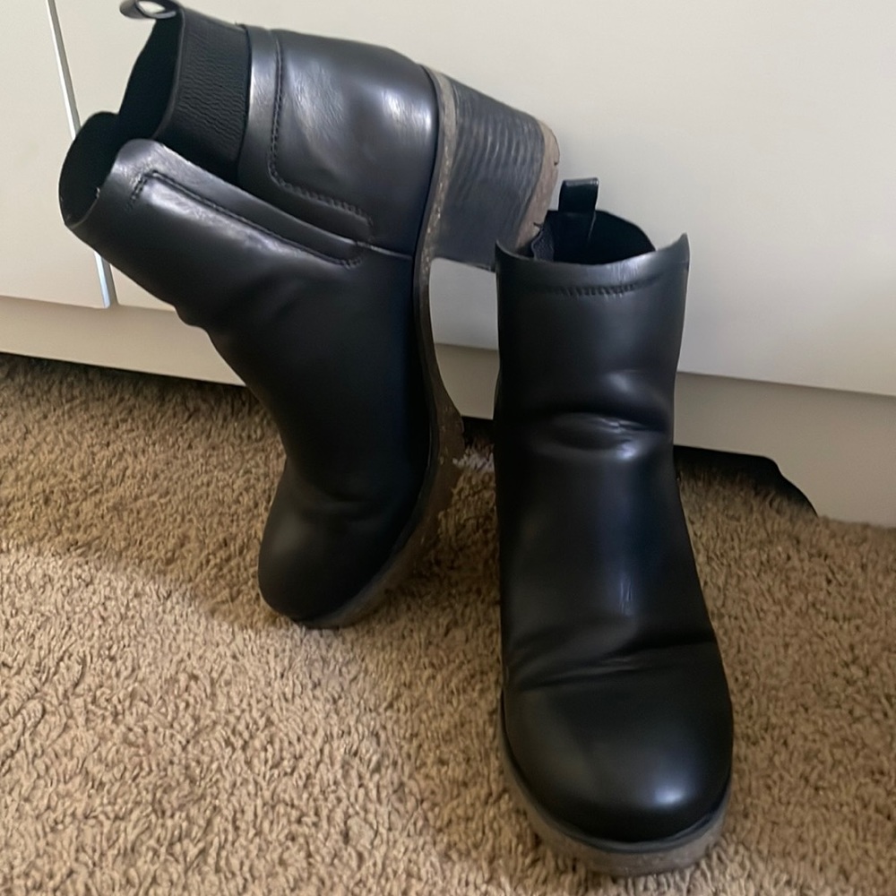 Black boots